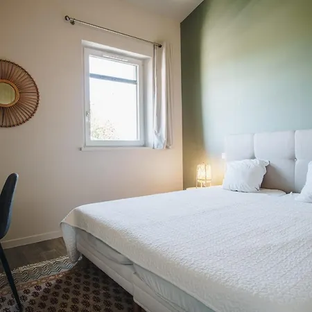 Magnifique Propriete Avec Vues Panoramiques Et Piscine Privee Auribeau
